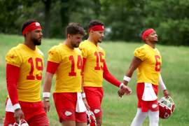 Chiefs QB Predicted to Make Final Roster After Draft Free-Fall