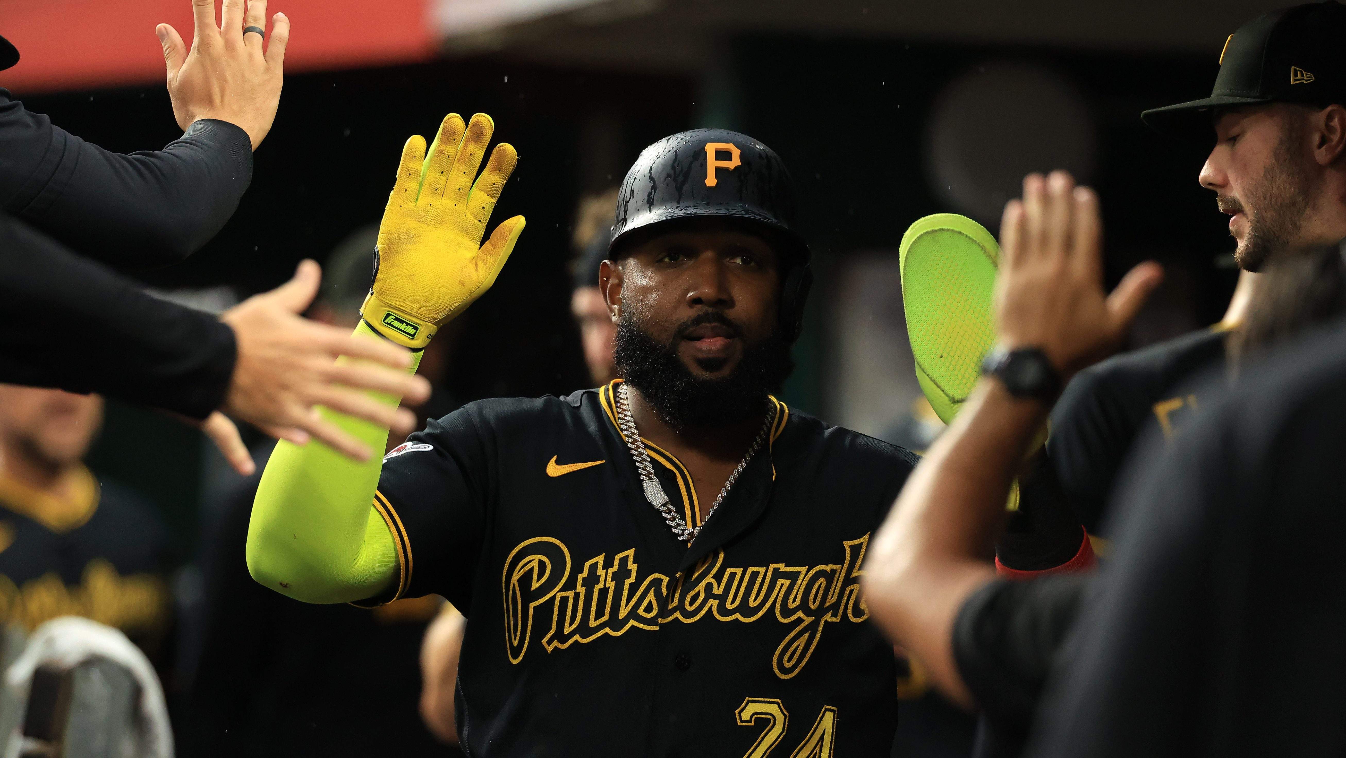 Pittsburgh Pirates Make Surprise Decision on 14-Year MLB Veteran