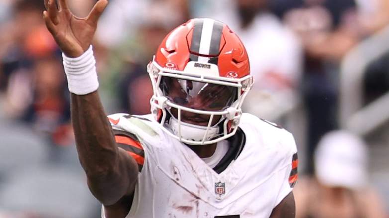 Cleveland Browns quarterback Deshaun Watson had a brief injury scare against the Bears.