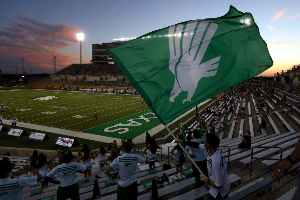 North Texas Names Starting QB, Adding Intrigue to Season Opener at Indiana