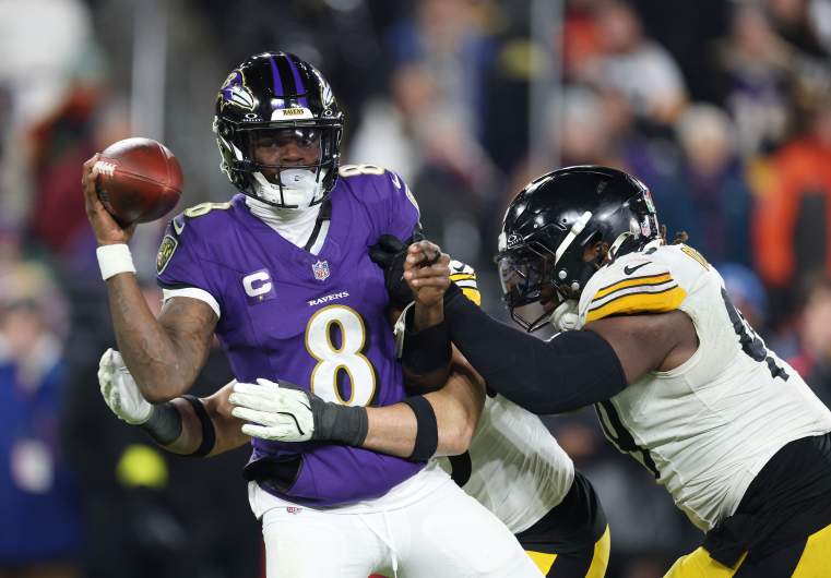 AFC Wild Card Playoffs: Pittsburgh Steelers v Baltimore Ravens