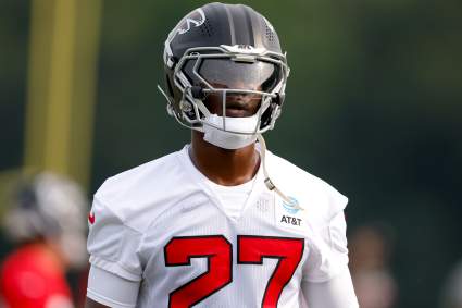 Falcons’ James Pearce Jr. Could Miss Large Chunk of NFL Season: Report