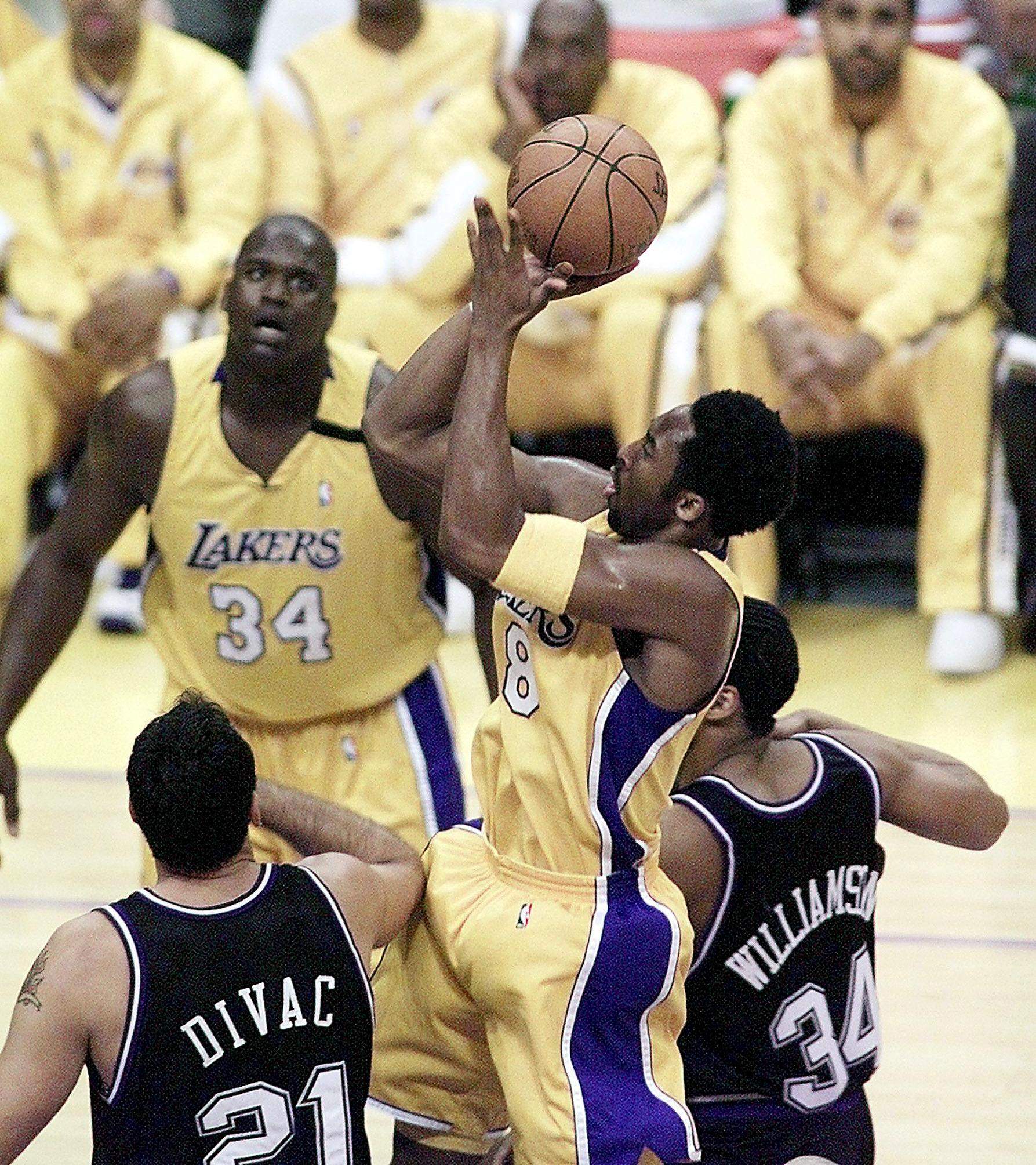 BKN-LAKERS-KINGS-03