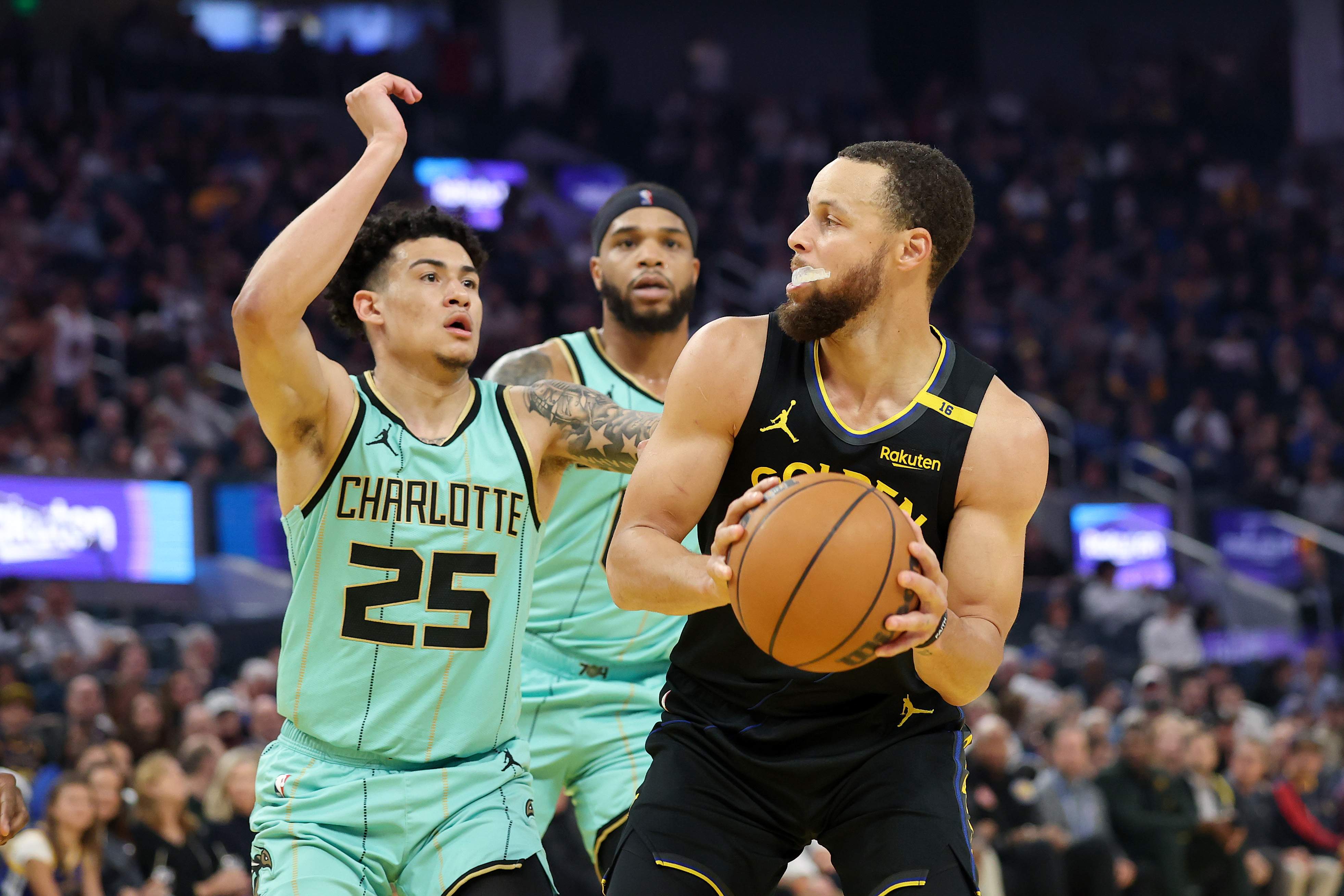 Charlotte Hornets v Golden State Warriors
