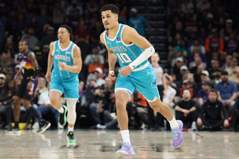 Charlotte Hornets v Phoenix Suns