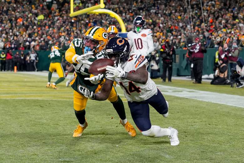 Chicago Bears v Green Bay Packers - NFL 2025