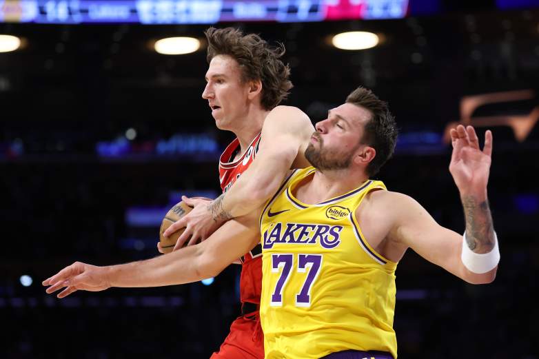 Chicago Bulls v Los Angeles Lakers