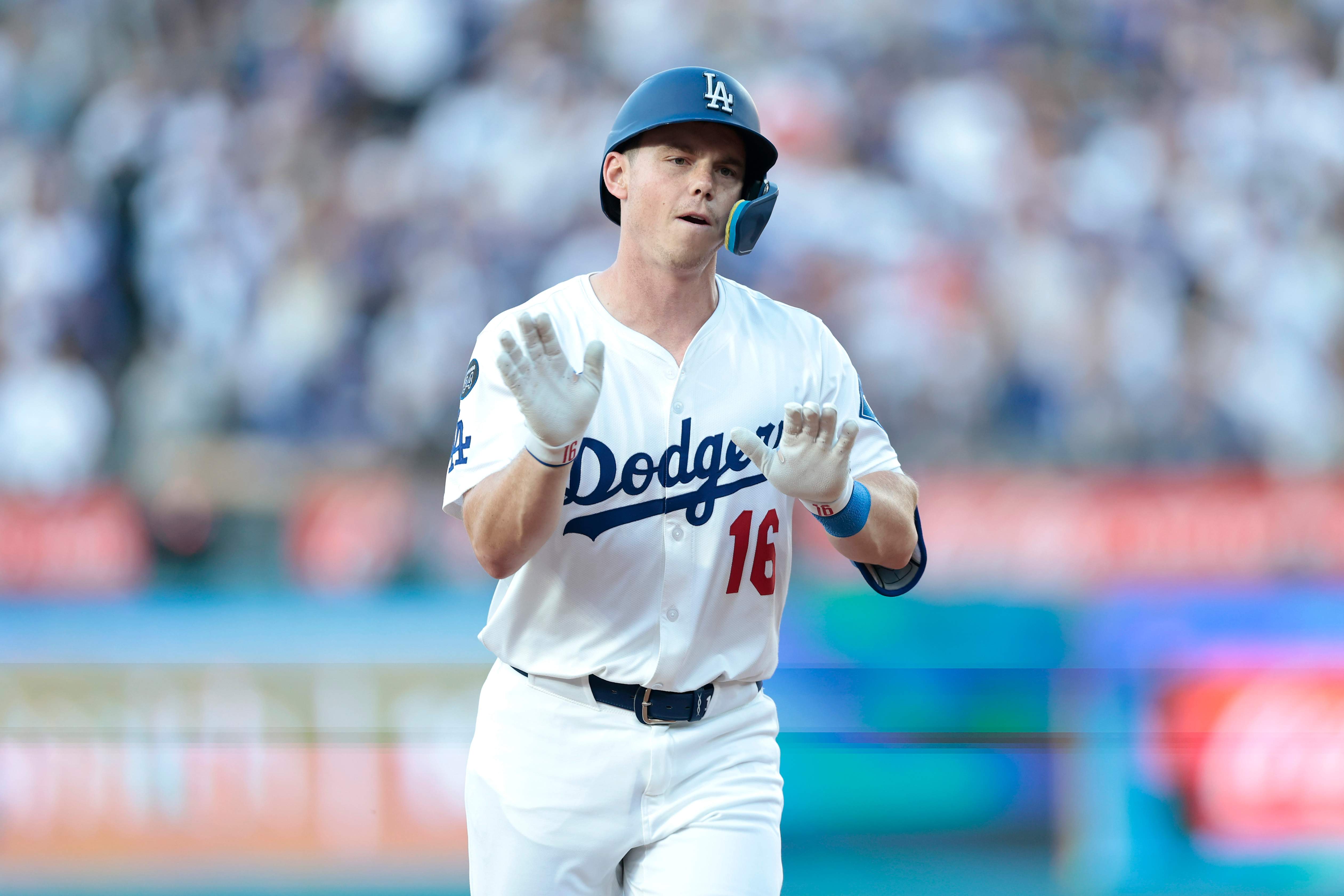 Chicago White Sox v Los Angeles Dodgers