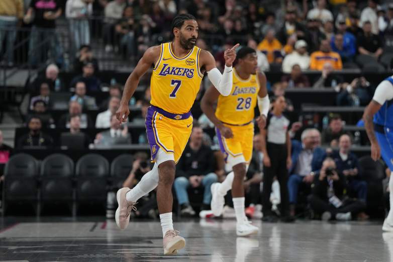 Dallas Mavericks v Los Angeles Lakers
