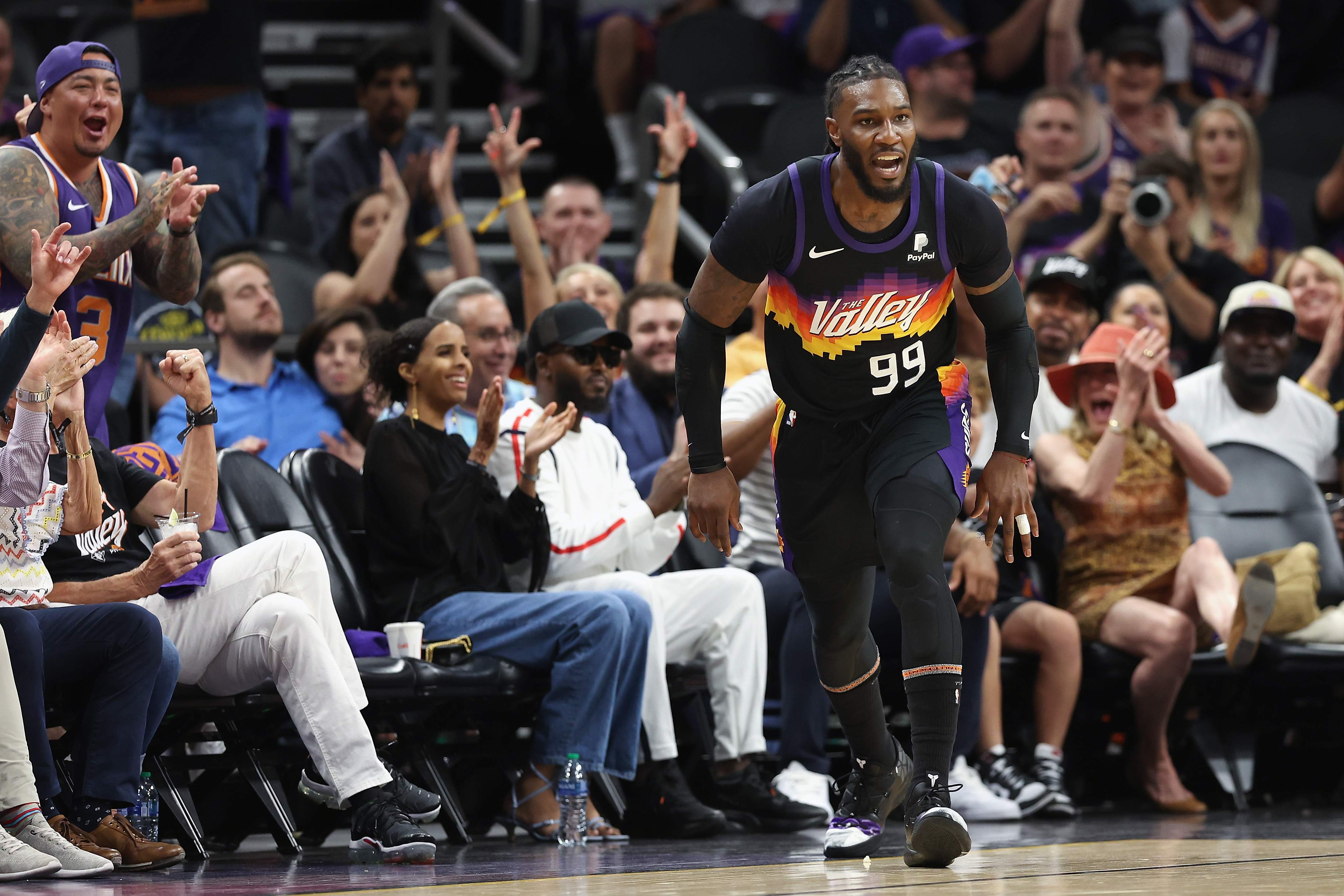 Dallas Mavericks v Phoenix Suns - Game One