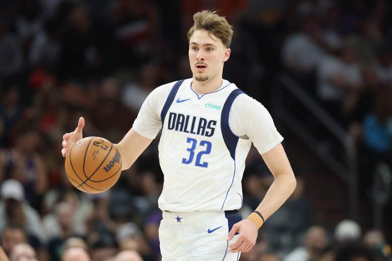 Dallas Mavericks v Phoenix Suns
