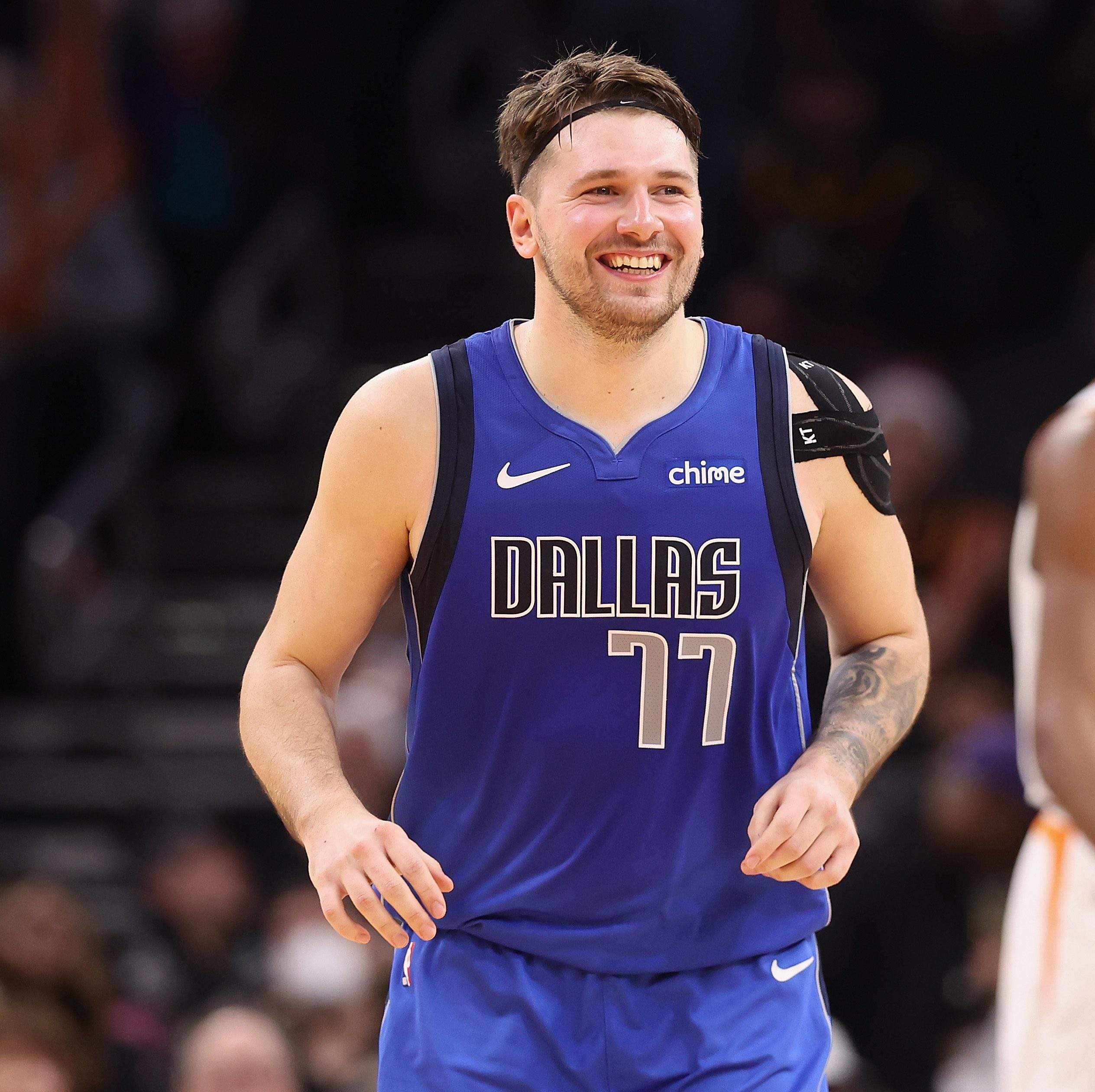Dallas Mavericks v Phoenix Suns