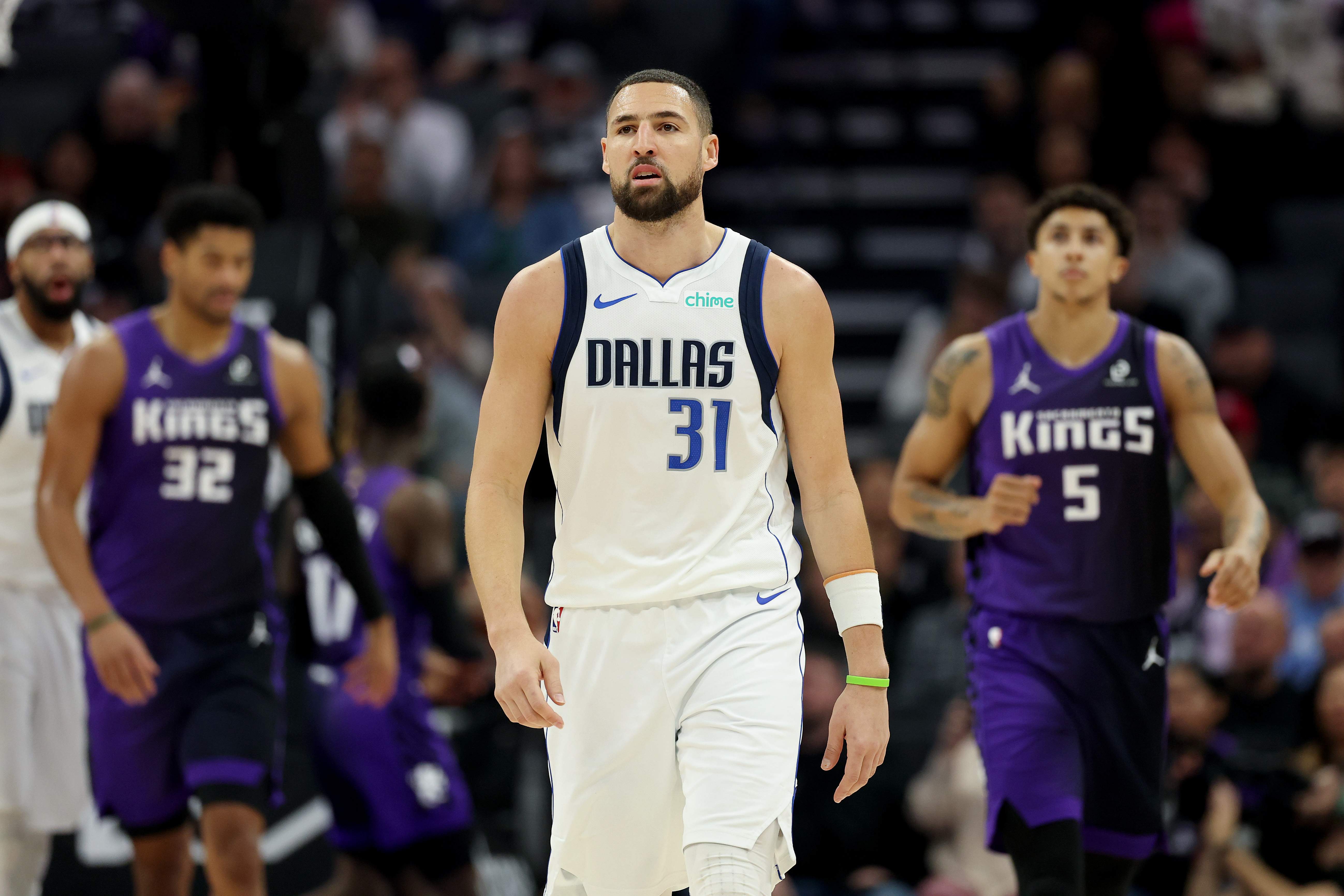 Dallas Mavericks v Sacramento Kings