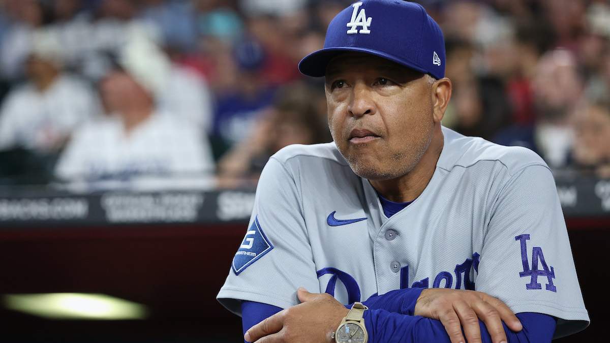 dodgers-world-series-champion-pitcher-roster-decision-dave-roberts.jpg?quality=65&strip=all