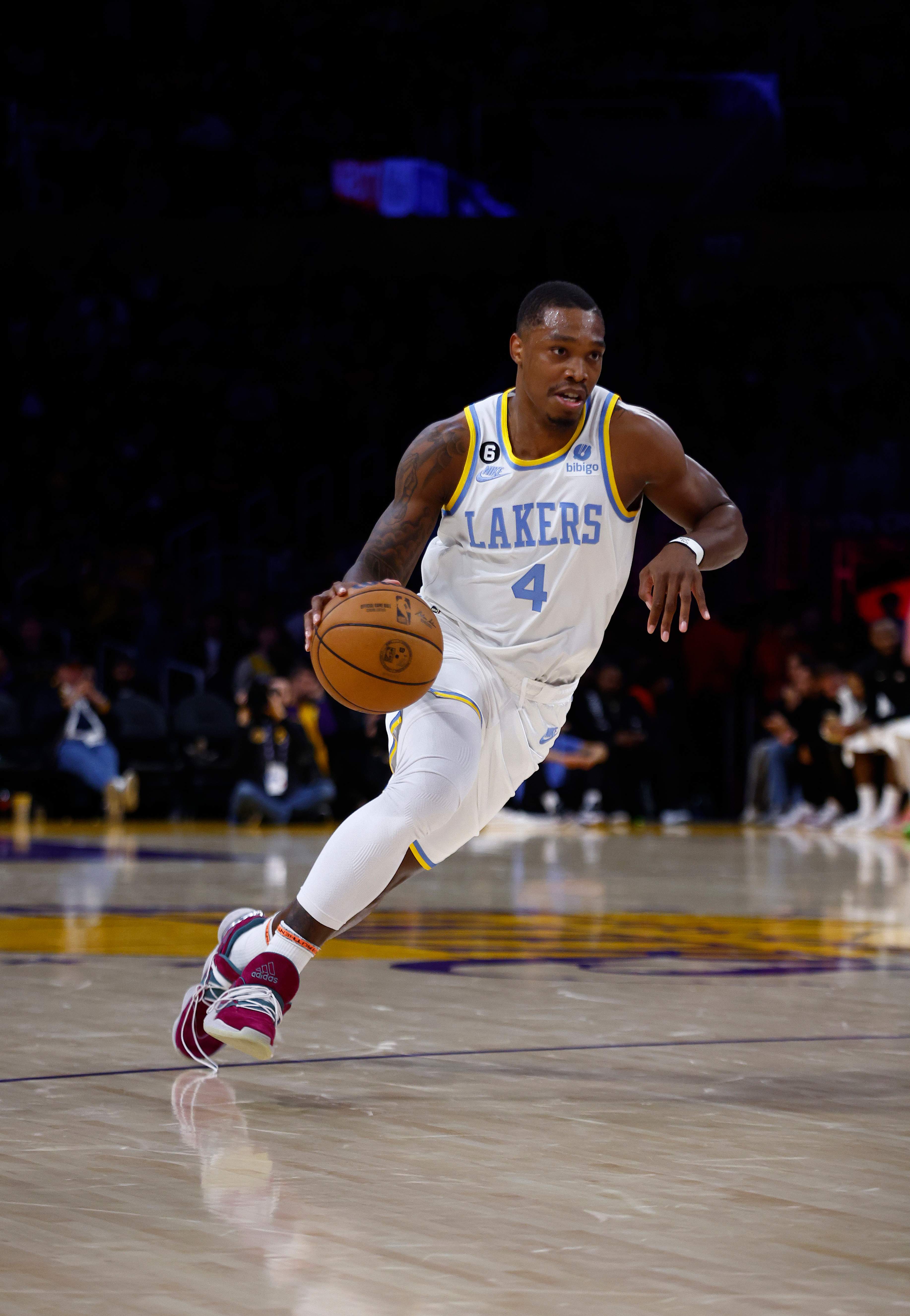Golden State Warriors v Los Angeles Lakers