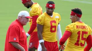 Chiefs QB Justin Fields Hit With Warning Weeks Before Start of NFL Season