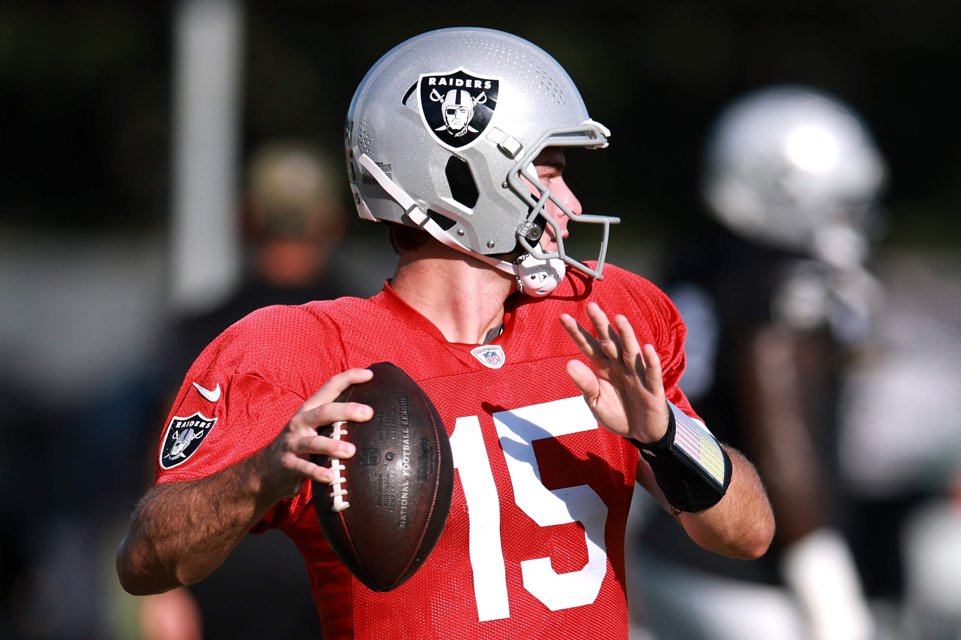 Raiders QB Fernando Mendoza