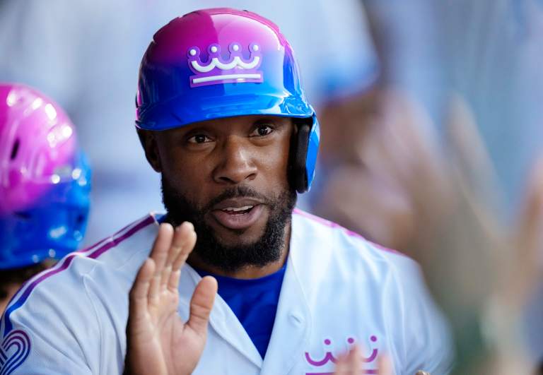 Los Angeles Angels v Kansas City Royals