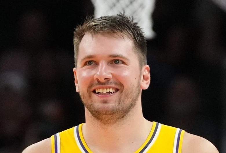 Los Angeles Lakers v Phoenix Suns
