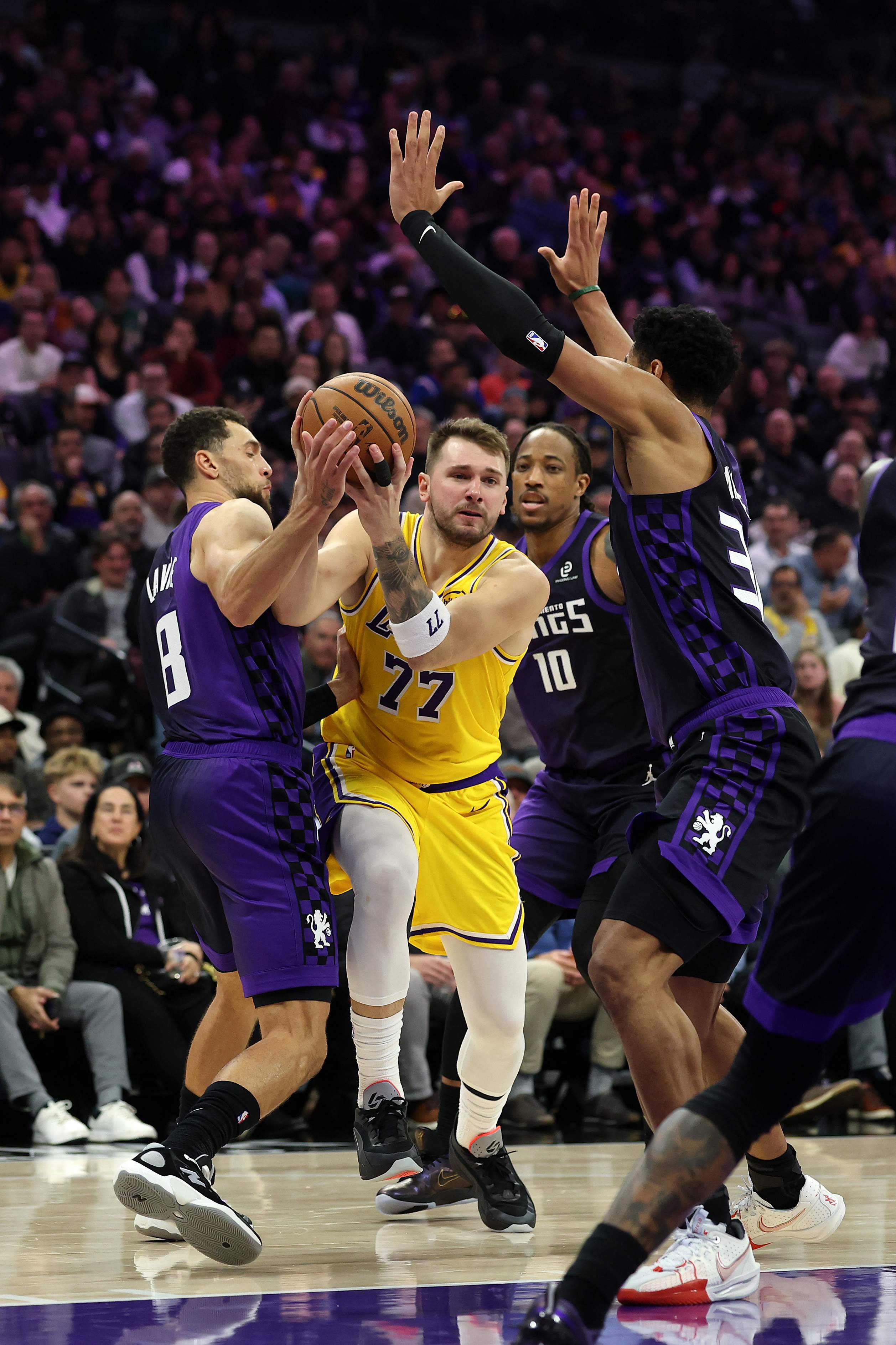 Los Angeles Lakers v Sacramento Kings