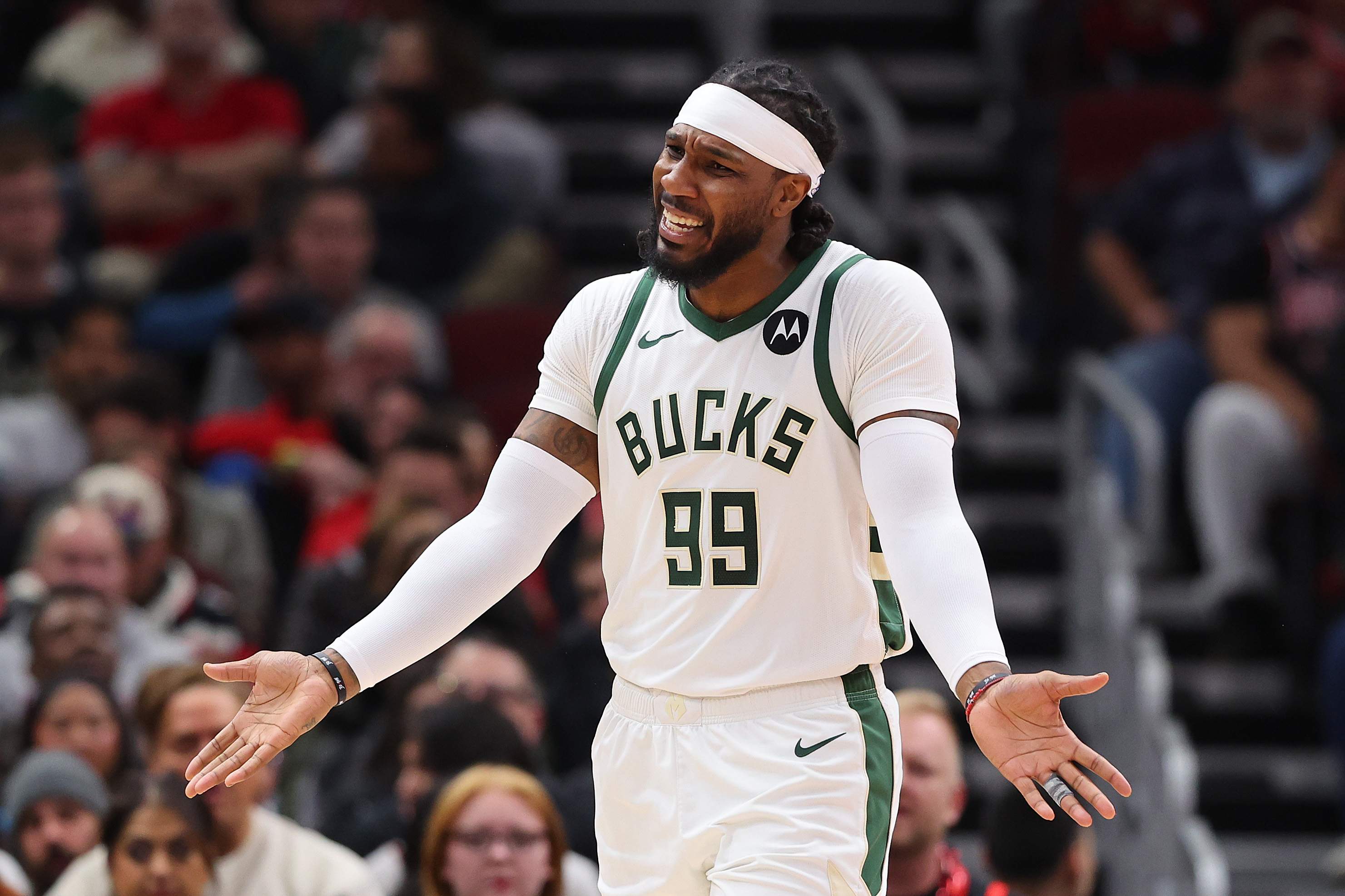 Milwaukee Bucks v Chicago Bulls