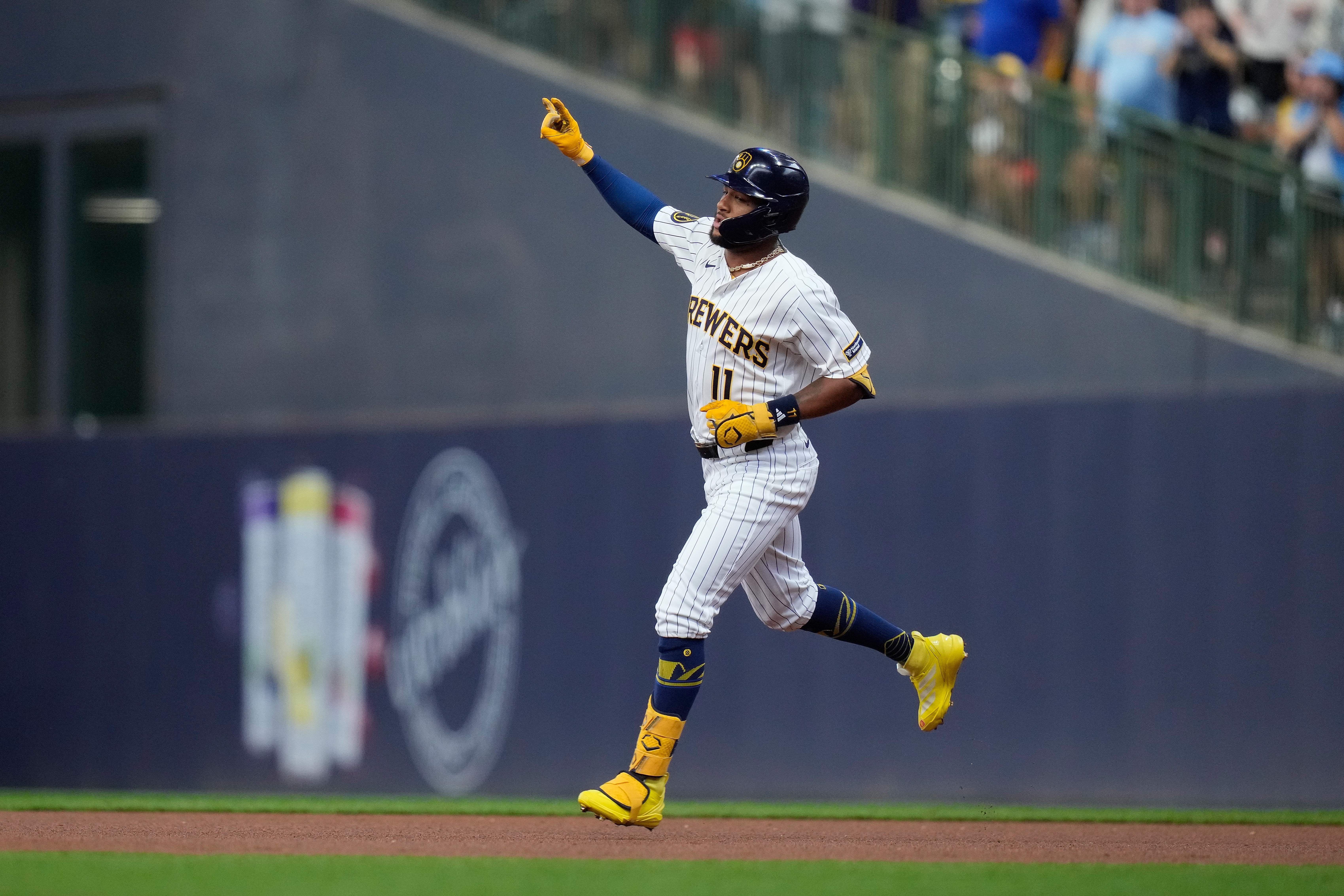 Minnesota Twins v Milwaukee Brewers