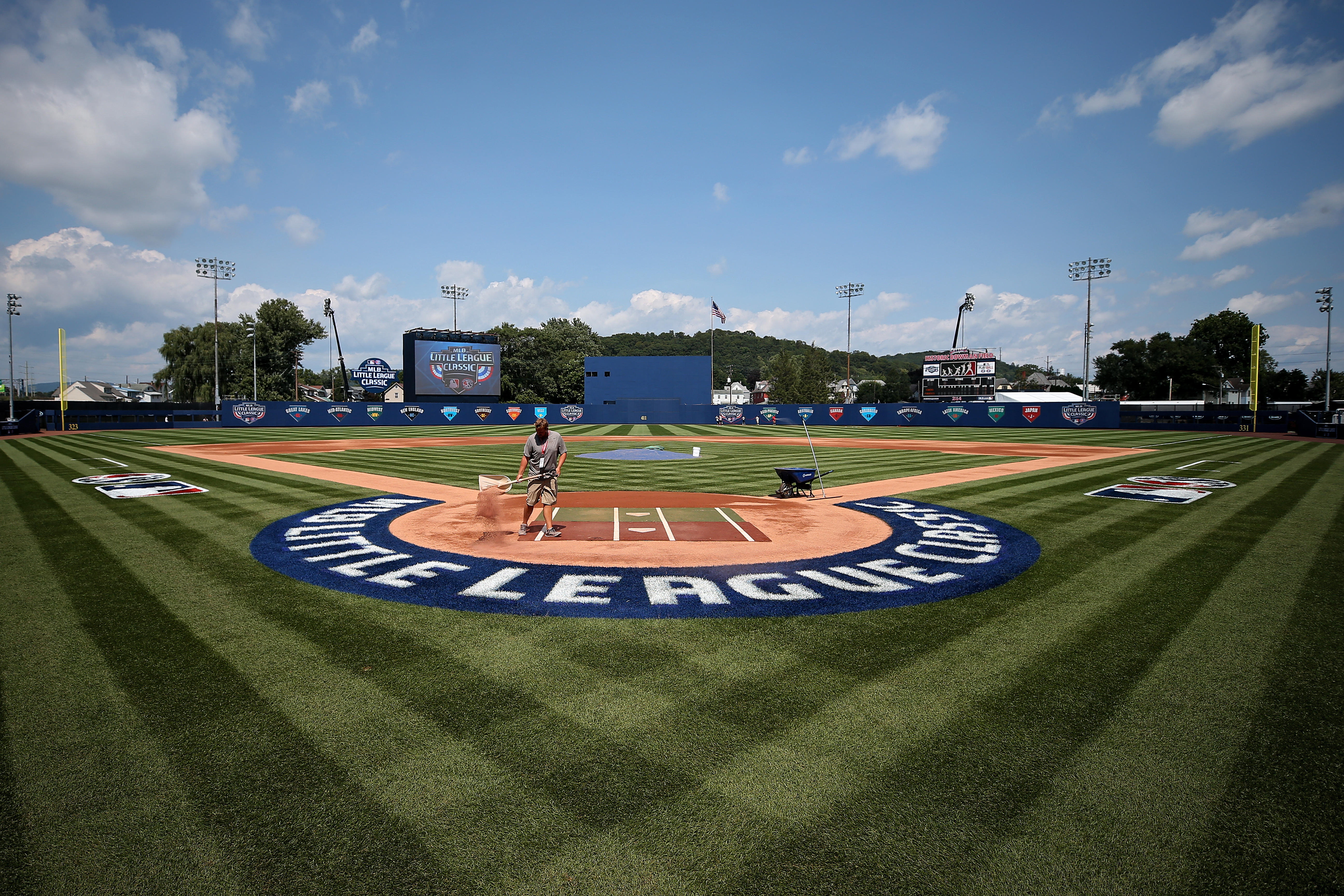 MLB Little League Classic - St Louis Cardinals v Pittsburgh Pirates