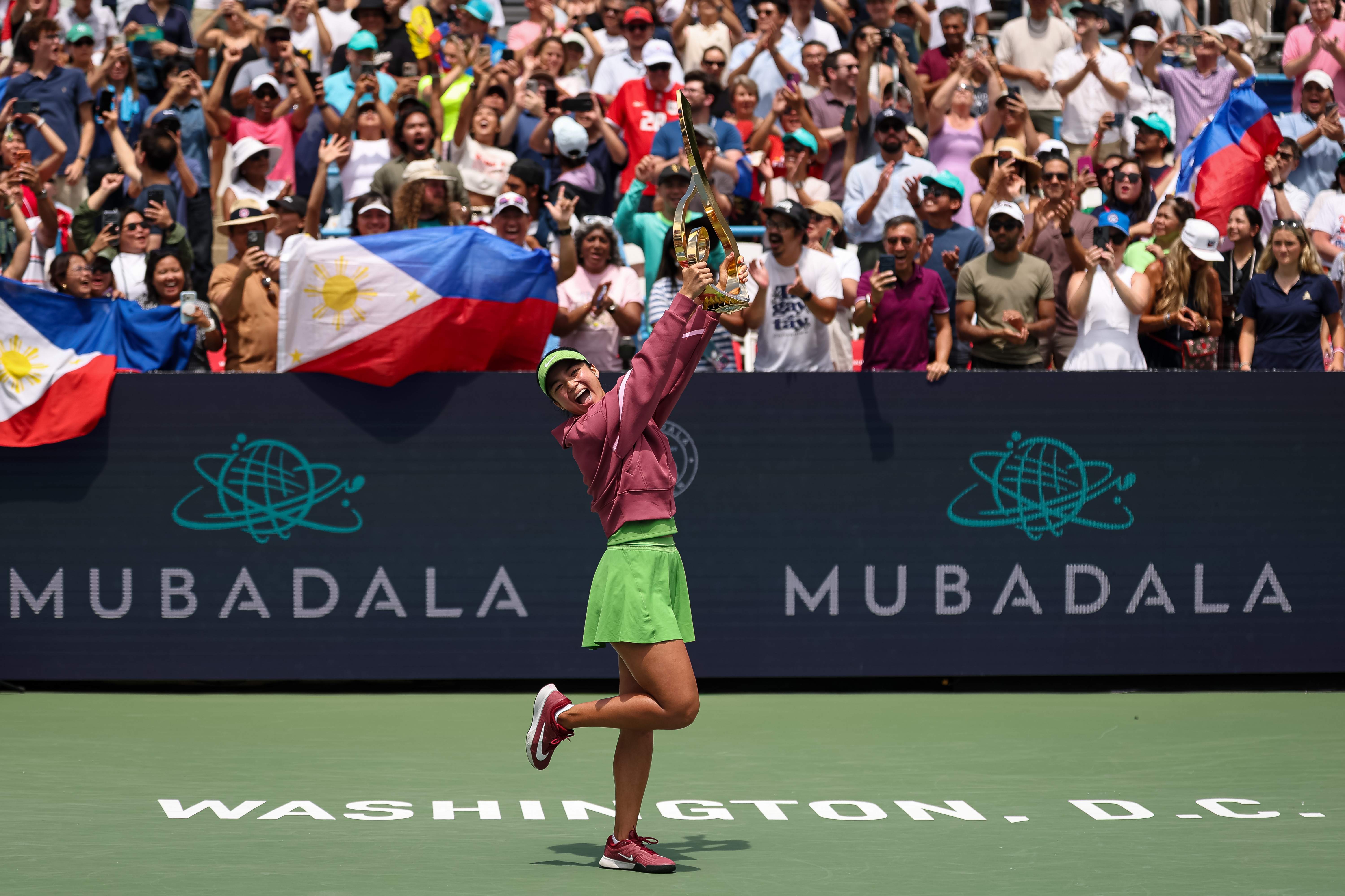 8-Time Grand Slam Champion Explains Why Alex Eala’s Filipino Fanbase Is ‘Intimidating’