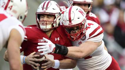 Seahawks Waive Former All-Big Ten Pass Rusher 1 Day After Signing