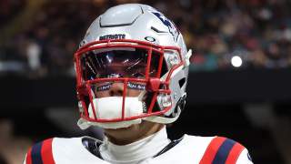 Patriots’ David Andrews Sees ‘So Much’ of 2-Time All-Pro in Christian Gonzalez