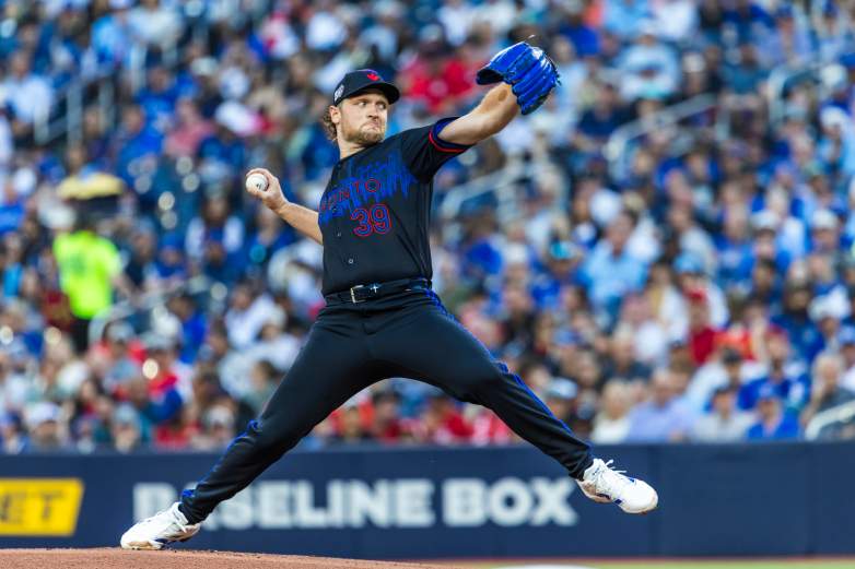 New York Yankees v Toronto Blue Jays