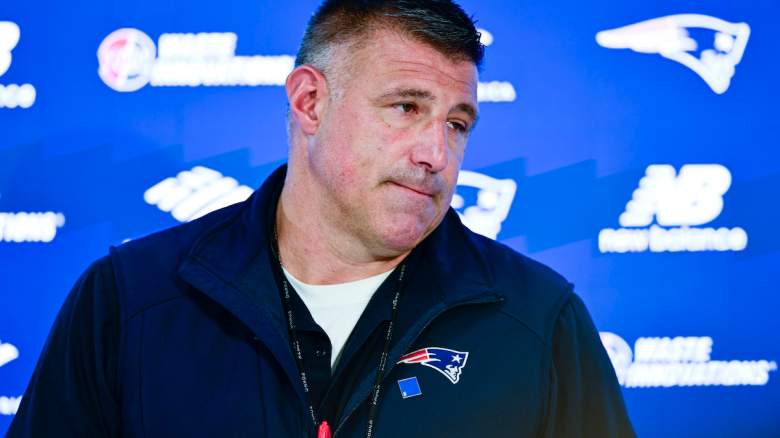 Head coach Mike Vrabel of the New England Patriots speaks.