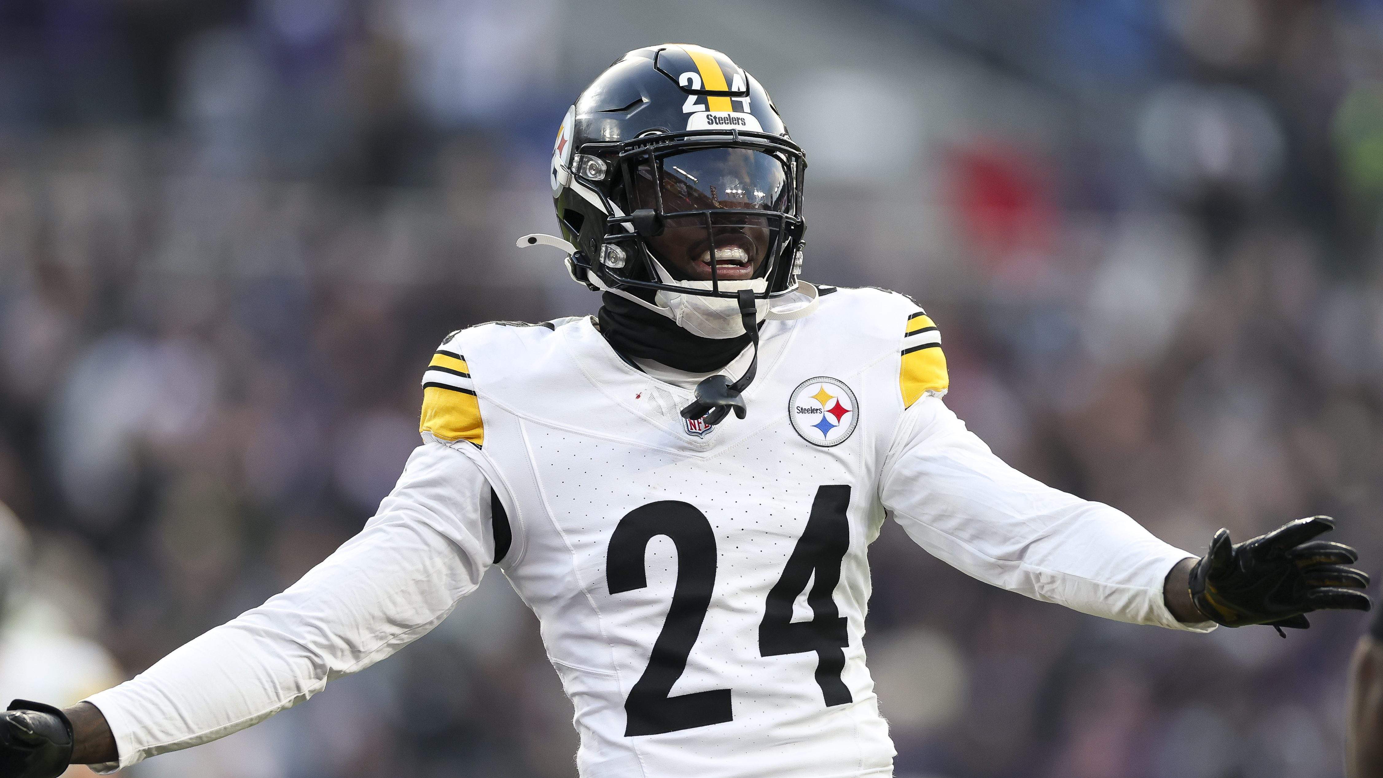 Steelers Would Need ‘Crazy Offer' to Trade Joey Porter Jr.: Insider