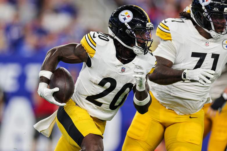 Pittsburgh Steelers v Buffalo Bills