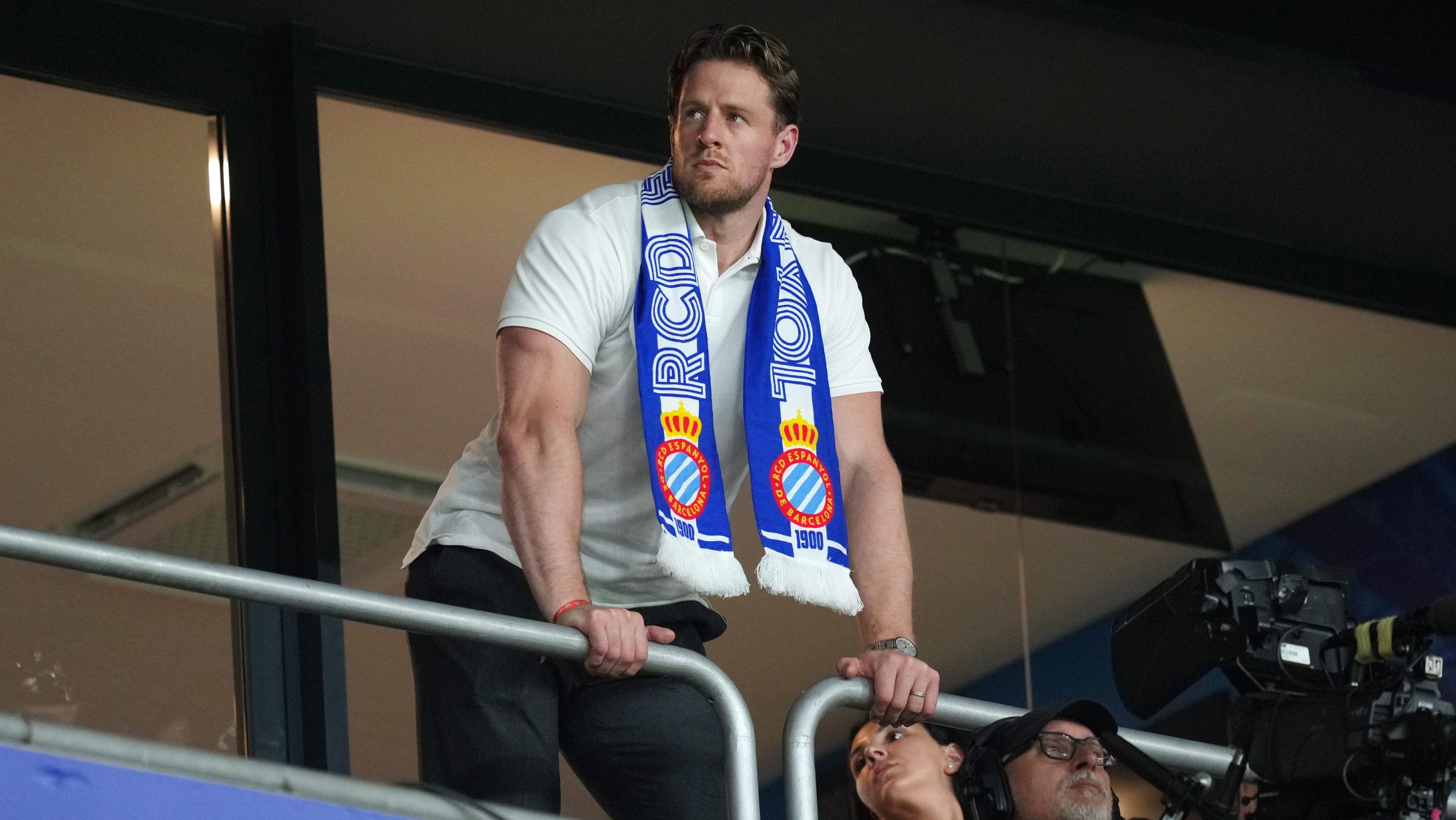 Texans Legend J.J. Watt Gets Major Career Update After Tony Romo News