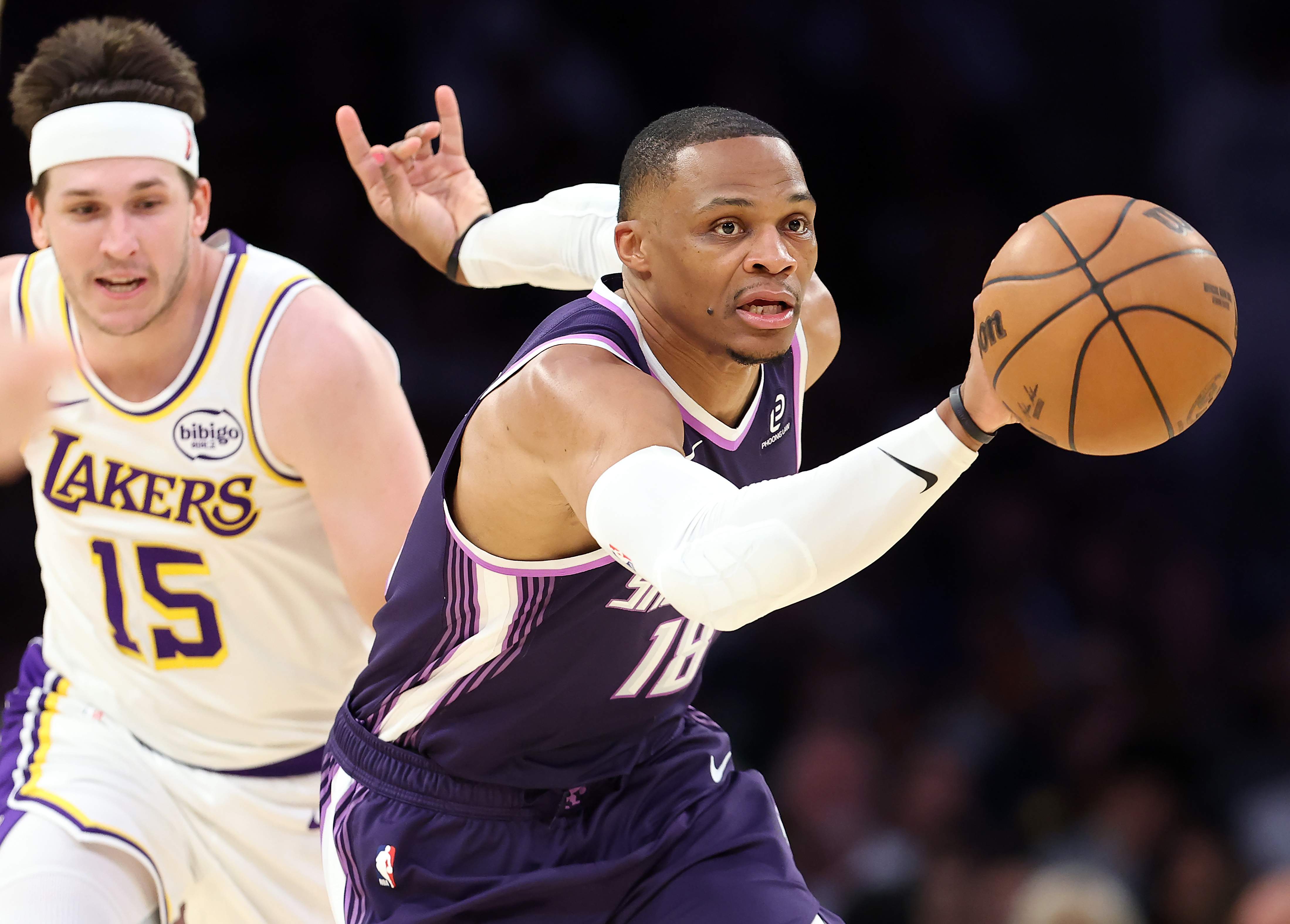Sacramento Kings v Los Angeles Lakers