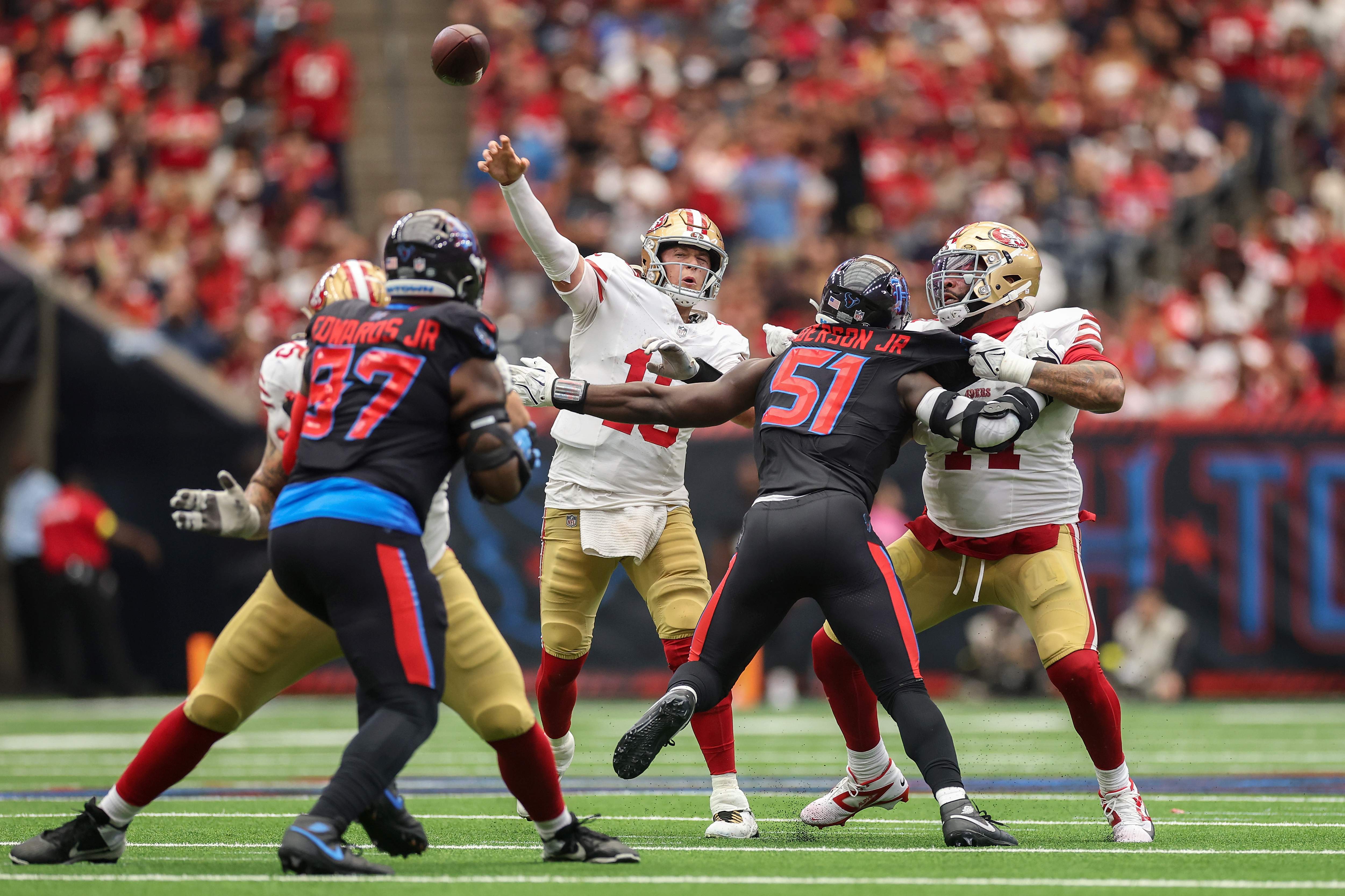 49ers Hit With Offensive Line Concern Ahead of Rams Opener