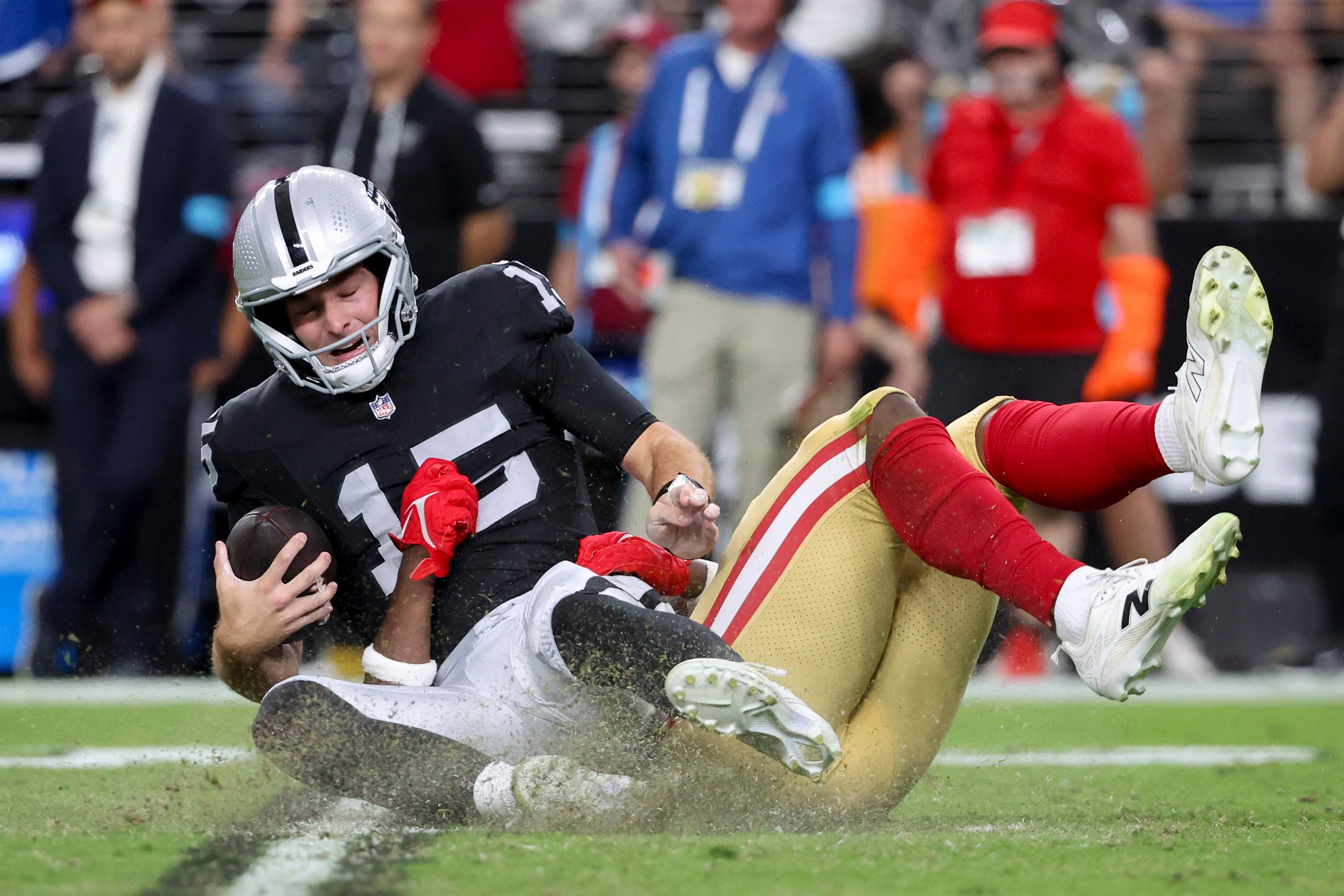 Raiders QB Fernando Mendoza