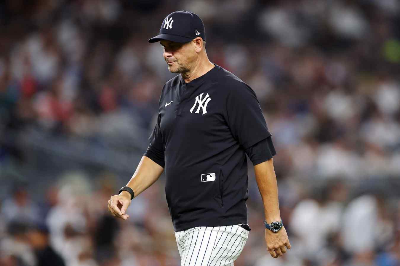 new-york-yankees-fans-split-over-aaron-boone-s-future-amid-world-series