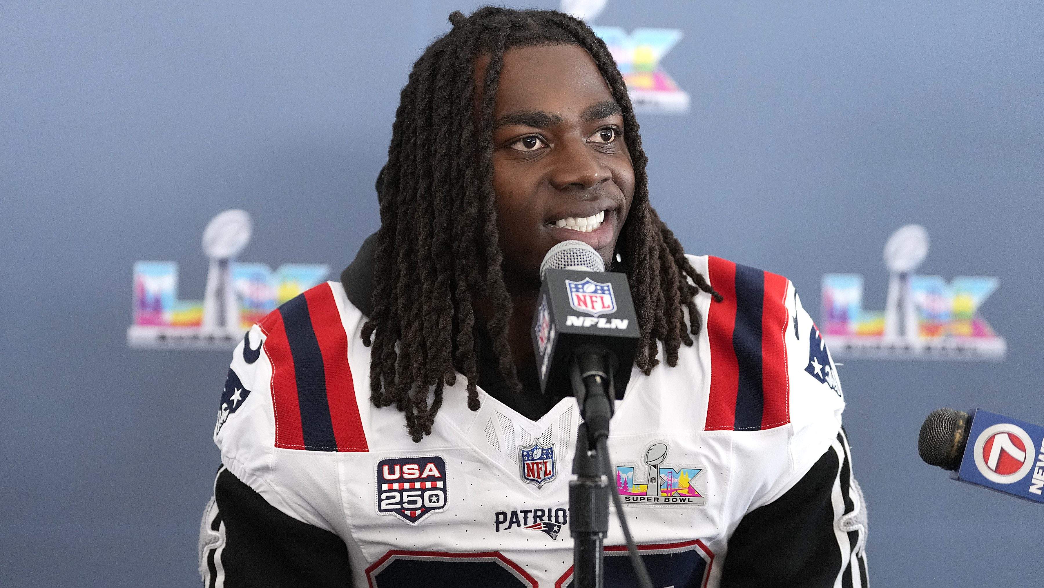 Patriots’ Rhamondre Stevenson Gets Good Sign in RB Battle