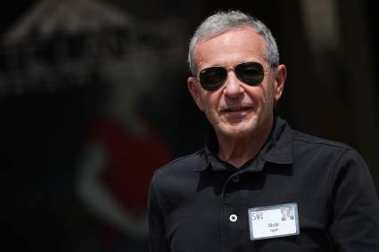 Lakers’ New Owner Breaks Silence on Jeanie Buss’ Future
