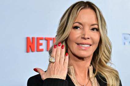 Lakers’ Jeanie Buss Denies ‘Secret’ Meeting, Accuses 5 Siblings of ‘Devious’ Scheme