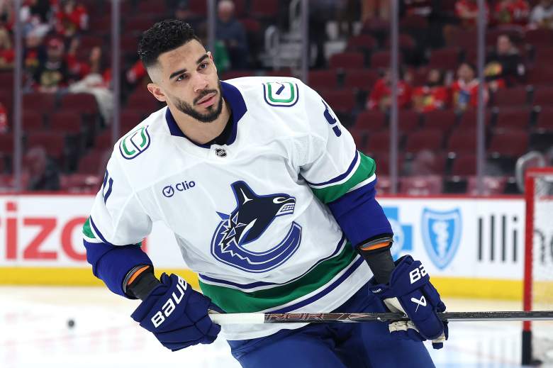 Vancouver Canucks v Chicago Blackhawks