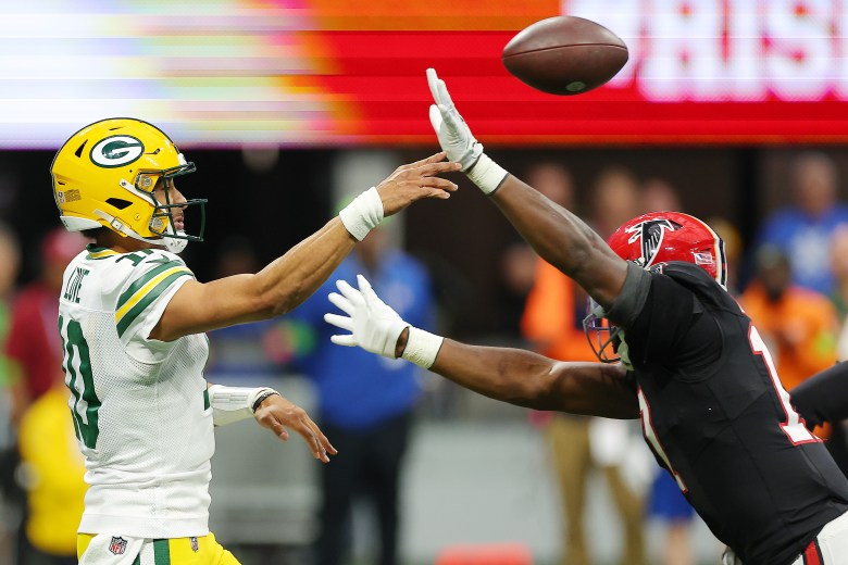 heavy.com - Billy Heyen - How To Watch Falcons-Packers TNF Game Without Amazon Prime Video