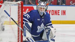 Former Maple Leafs Goalie Returns to the NHL; Signs in the Western Conference