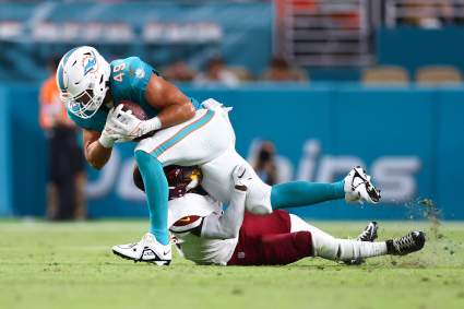 Jaguars Sign 3rd-Generation NFL Player