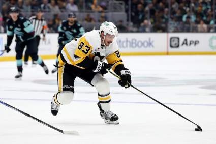 Penguins’ 12-Year Veteran Retires At Age 33
