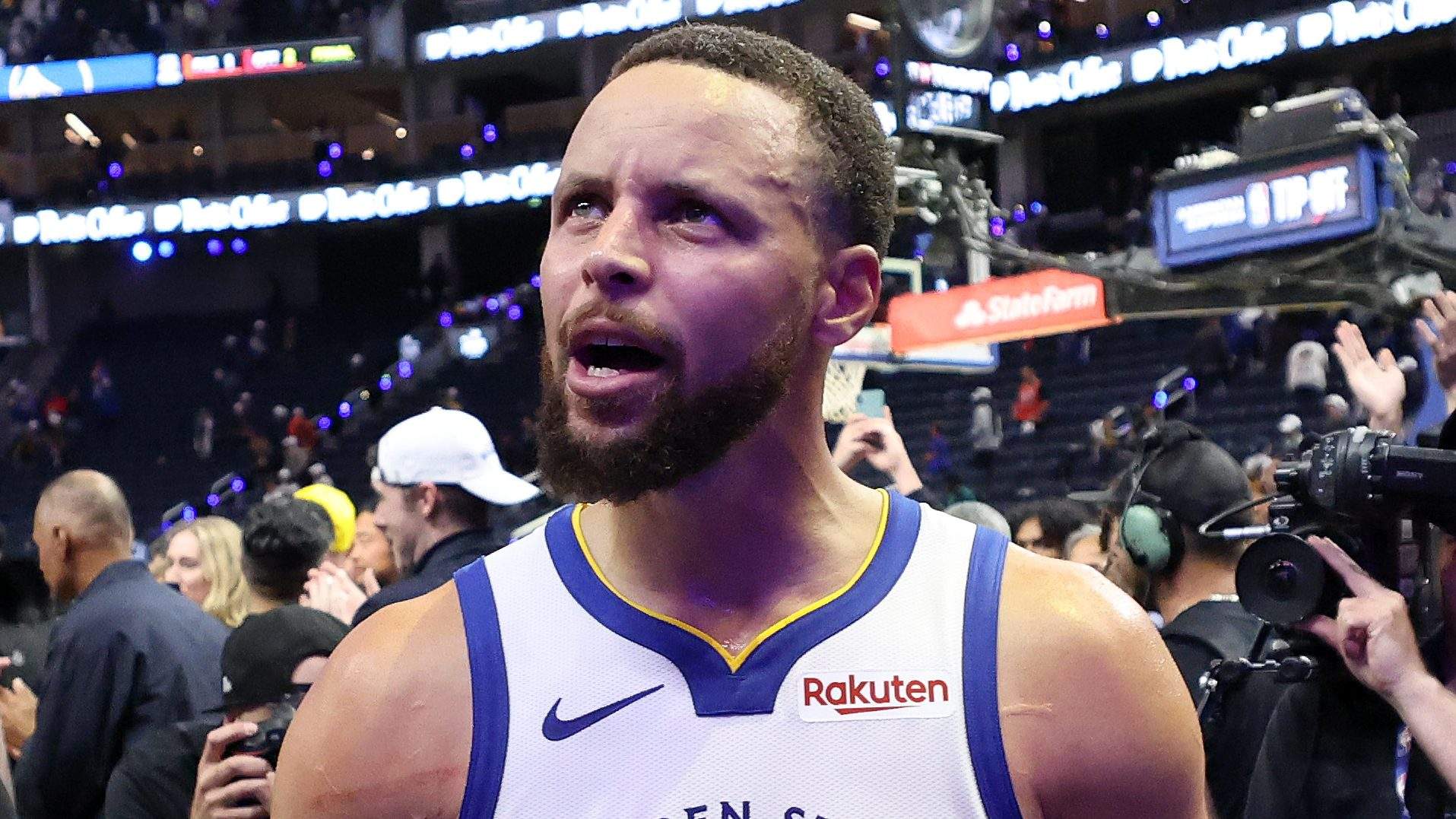 Warriors GM Sends Strong Message to Stephen Curry Before Season