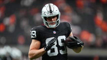 Raiders TE Brock Bowers to Break Legendary Record in 2026