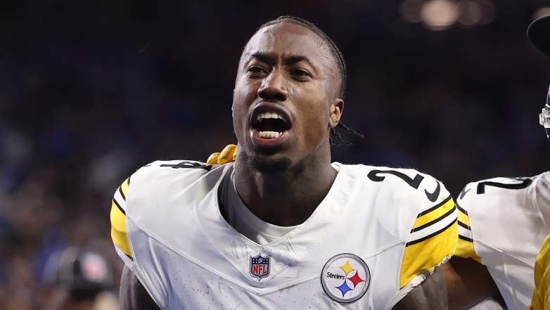 Pittsburgh Steelers cornerback Joey Porter Jr. is rumored to be interested in by the New York Giants, in new trade proposal.